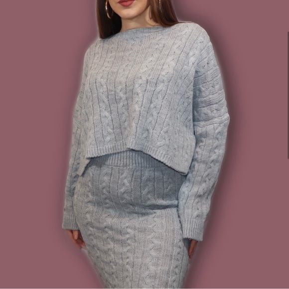 NWOT GREY CROPPED SWEATER SET - Picture 1 of 2